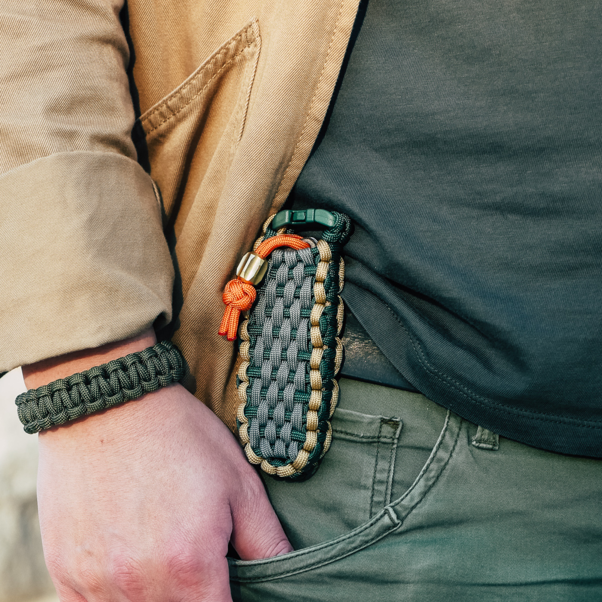 Paracord Survival Kit: Knife Belt Holder & Bottle Wrap Combo – Paracord Weavers