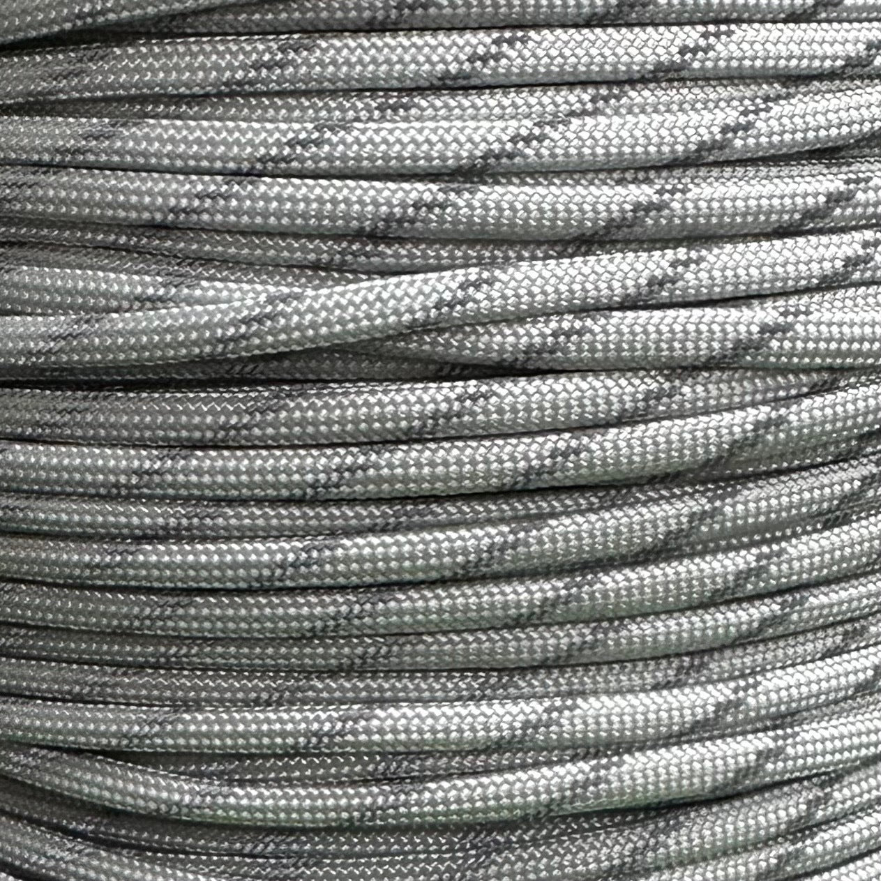 PARACORD 550 - SILVER GREY W/ 3 REFLECTIVE TRACERS