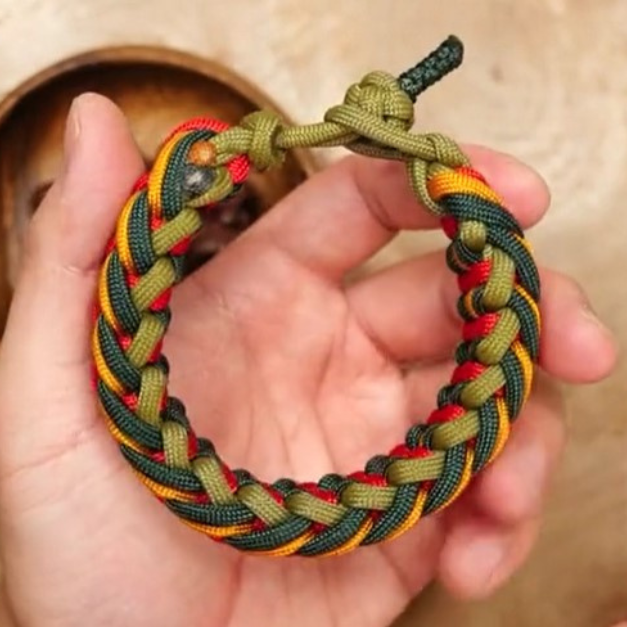 Tulip Bracelet Project Kit - Makes 2 Bracelets! – Paracord Weavers Tulip Bracelet Project Kit - Makes 2 Bracelets! – Paracord Weavers