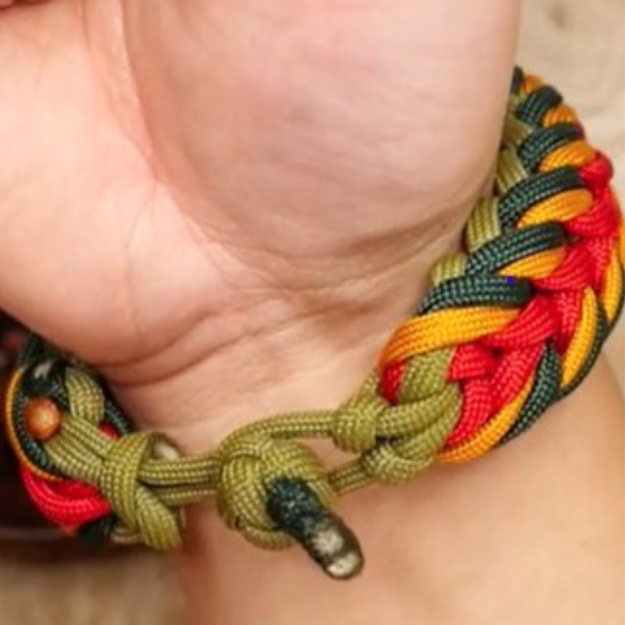 Tulip Bracelet Project Kit - Makes 2 Bracelets! – Paracord Weavers