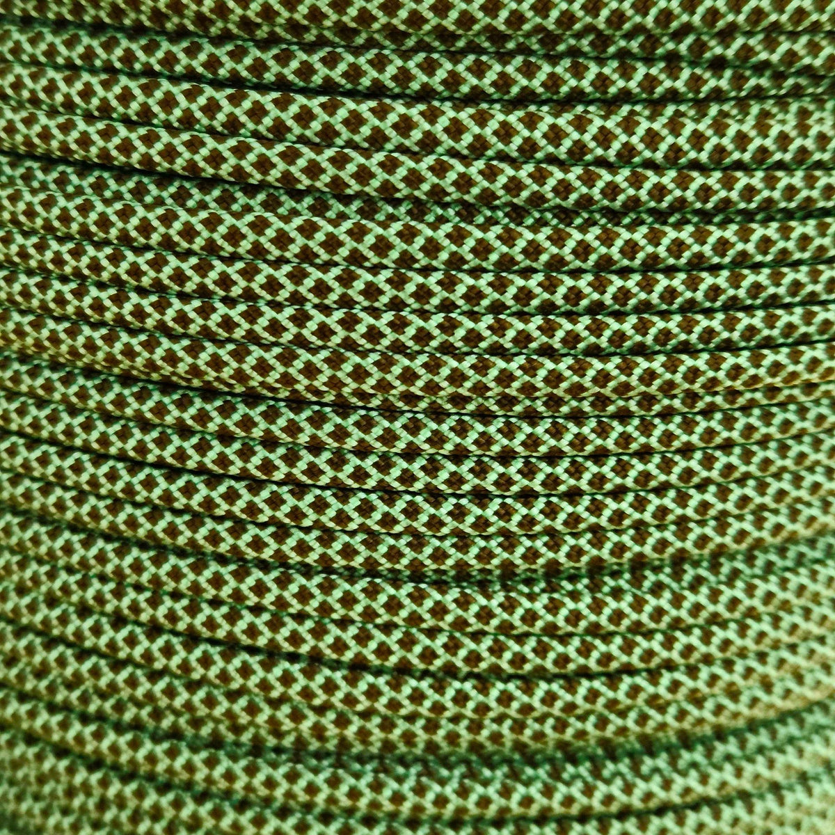 PARACORD 550 - MINT W/ OLIVE DRAB DIAMONDS