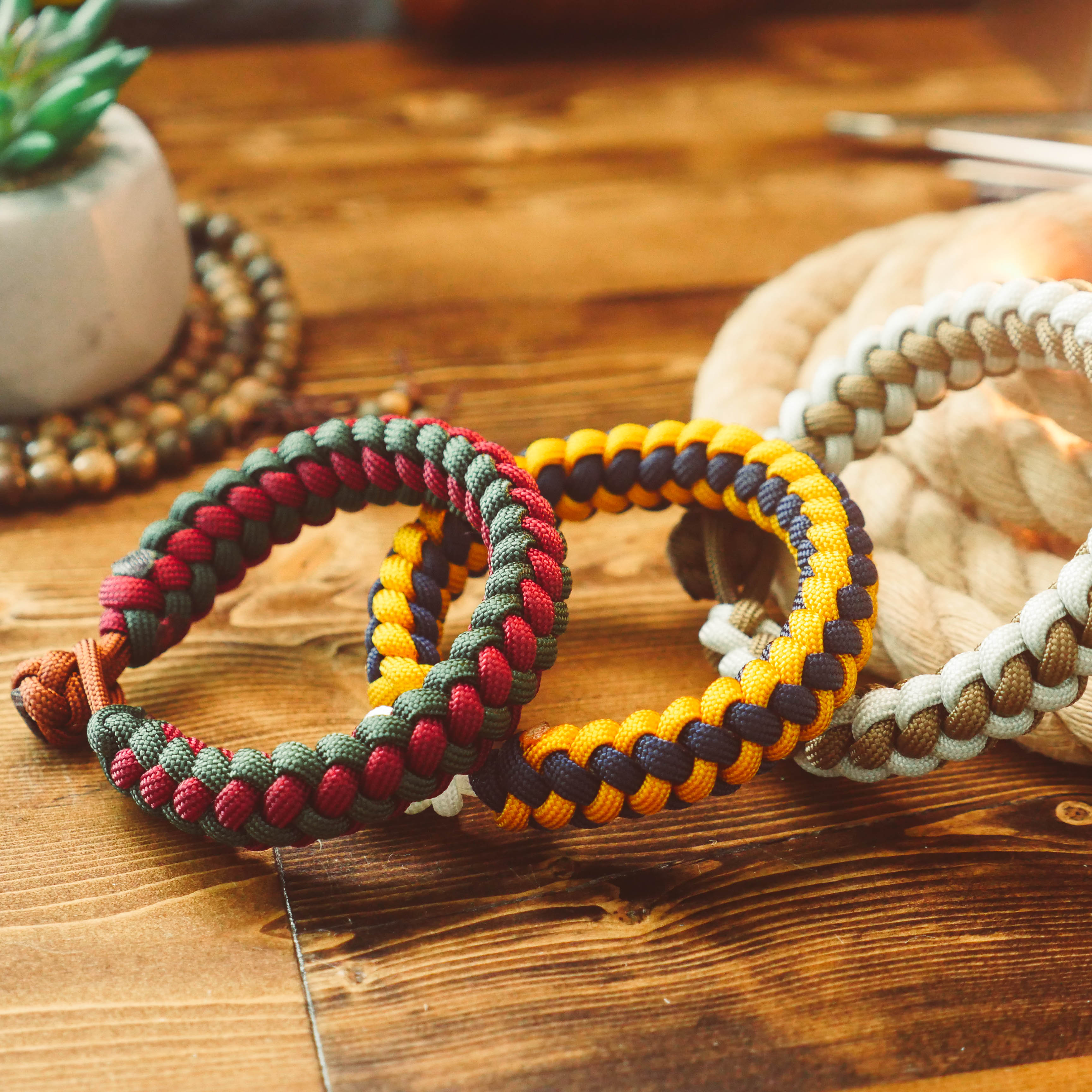Zipper Sinnet Bracelet Project Kit - Makes 3 Bracelets! – Paracord